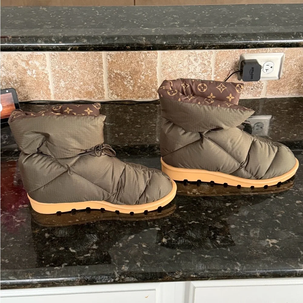 Louis Vuitton Snow Boots - Size 42 - Picture 5 of 12